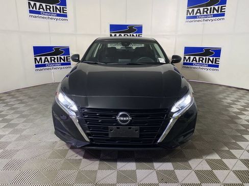 Used 2024 Nissan Altima 2.5 SV FWD image 15