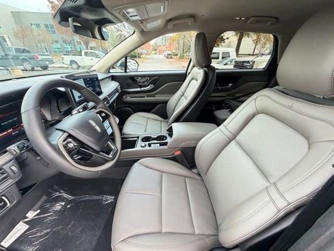 New 2026 Lincoln Corsair Premiere image 15