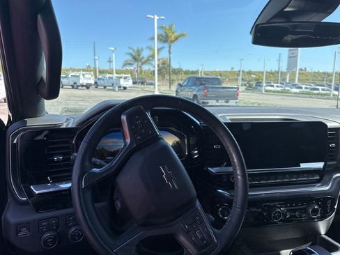 Used 2024 Chevrolet Silverado 1500 High Country w/ Midnight Edition image 8