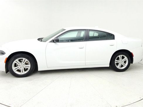 Used 2023 Dodge Charger SXT image 2