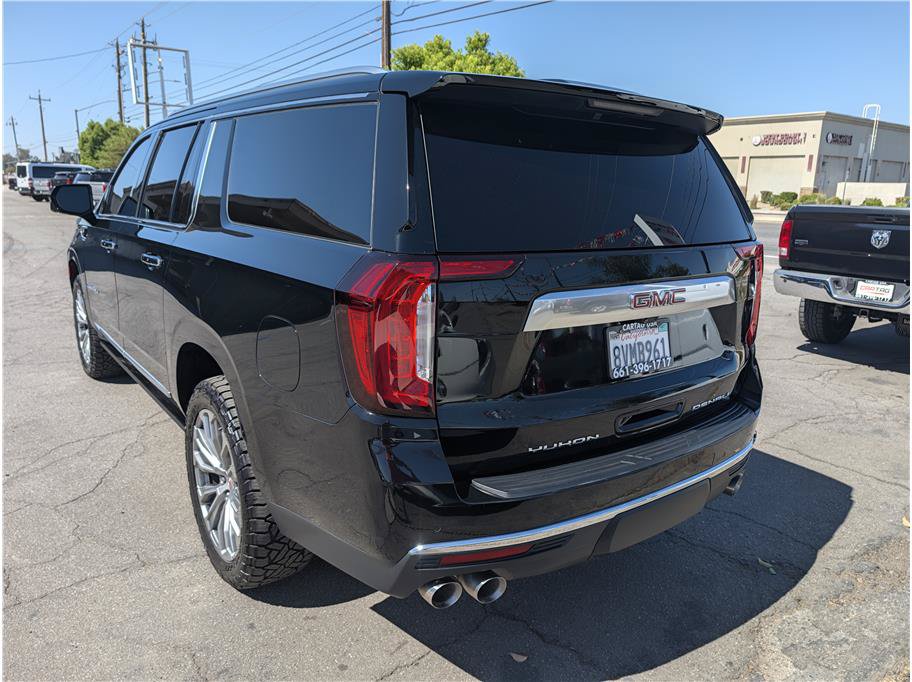 Used 2021 GMC Yukon XL Denali w/ Denali Premium Package AWD/4WD image 17