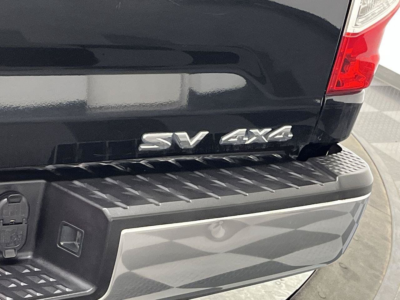 Used 2019 Nissan Titan SV AWD/4WD image 29