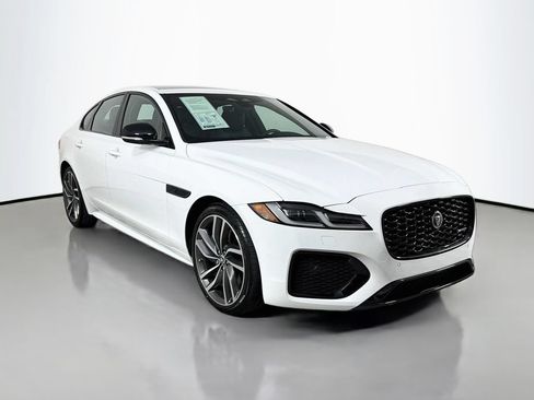 Used 2024 Jaguar XF R-Dynamic SE AWD/4WD image 3