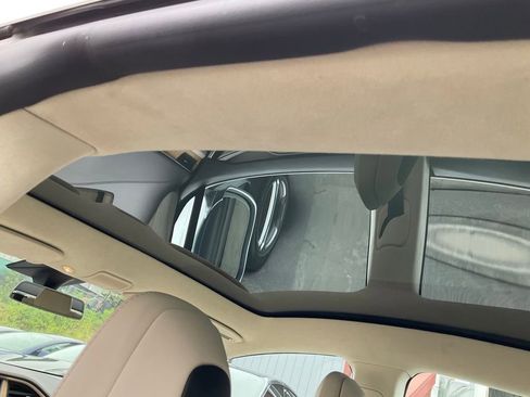 Used 2019 Tesla Model S Standard Range AWD/4WD image 32
