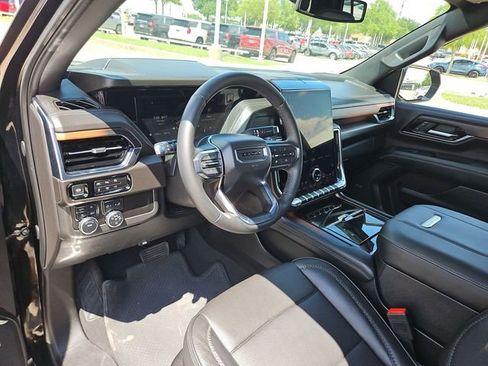 Used 2025 GMC Yukon Denali AWD/4WD image 10