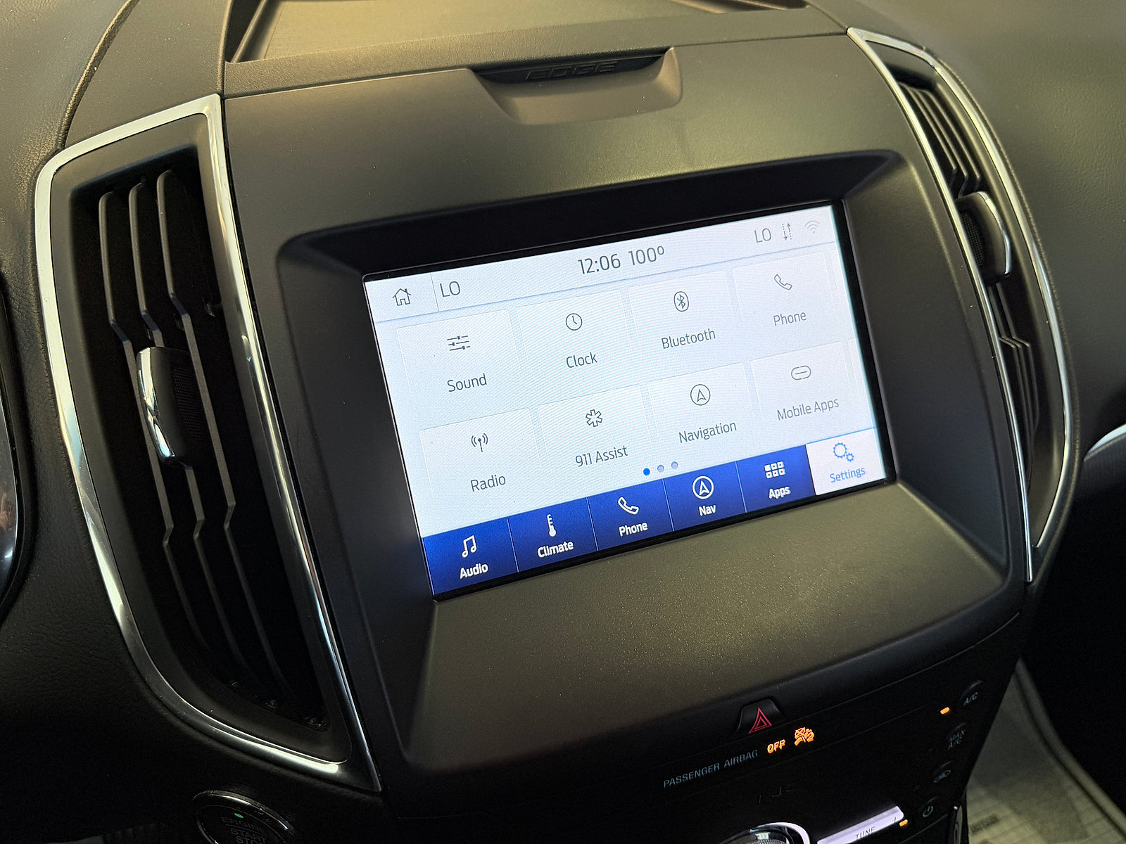 Used 2020 Ford Edge Titanium FWD image 32