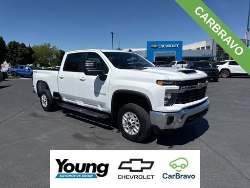 Used 2025 Chevrolet Silverado 2500 LT w/ Convenience Package AWD/4WD image 1