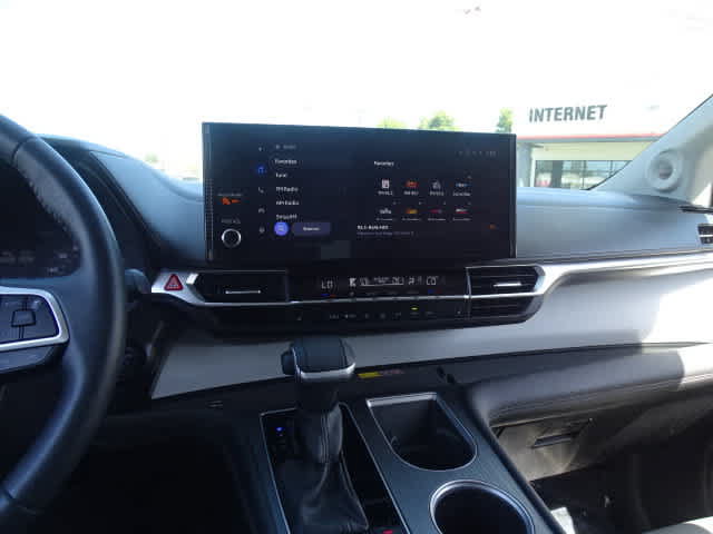 Certified 2025 Toyota Sienna XLE w/ XLE Plus Package FWD image 25