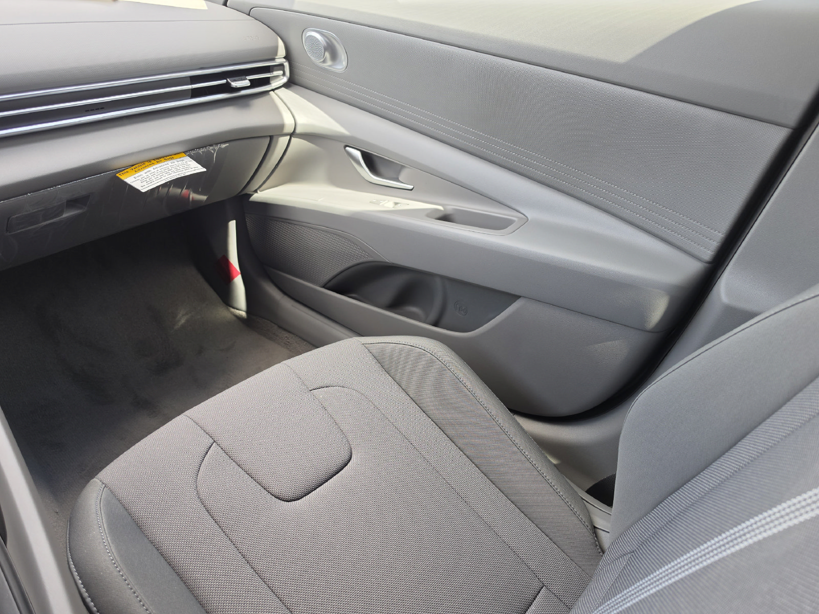New 2026 Hyundai Elantra SE FWD image 18