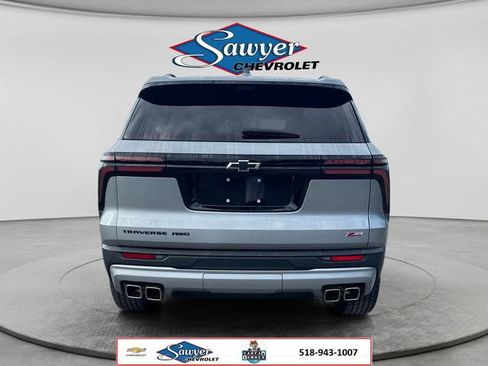 Used 2024 Chevrolet Traverse Z71 w/ Enhanced Driving Package AWD/4WD image 4