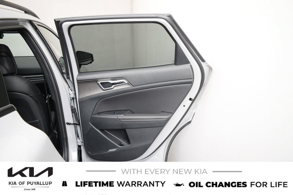 New 2026 Kia Sportage X-Line w/ X-Line Technology Package AWD/4WD image 13