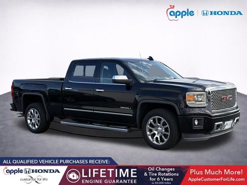 Used 2015 GMC Sierra 1500 Denali w/ Driver Alert Package AWD/4WD image 1