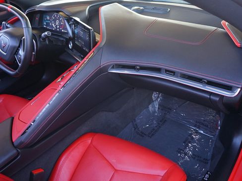 Used 2020 Chevrolet Corvette Stingray Preferred Cpe w/ 2LT Preferred Equipment Group image 11