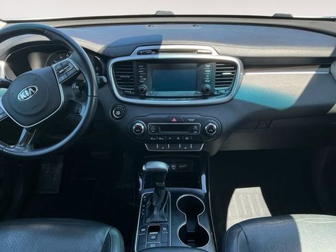 Used 2019 Kia Sorento EX FWD image 10