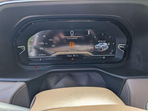 Used 2023 GMC Yukon XL Denali AWD/4WD image 17