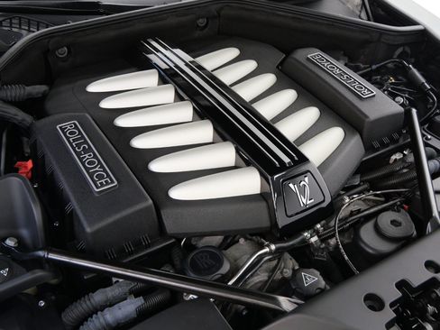 Used 2013 Rolls-Royce Ghost RWD image 42