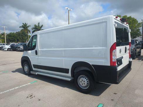 Used 2025 RAM ProMaster 2500 w/ U-Haul Equipment Group FWD image 8