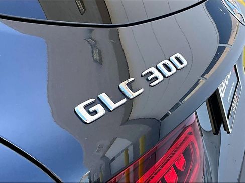 Certified 2021 Mercedes-Benz GLC 300 image 28