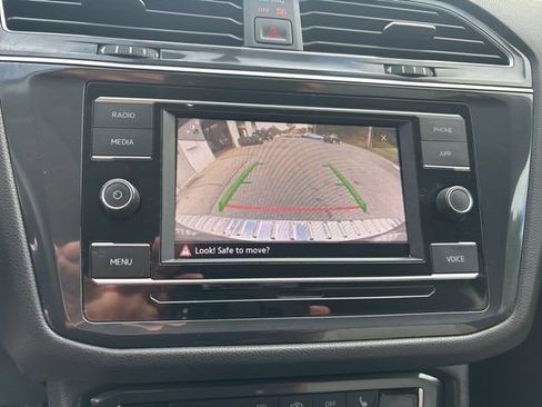 Used 2022 Volkswagen Tiguan S image 14