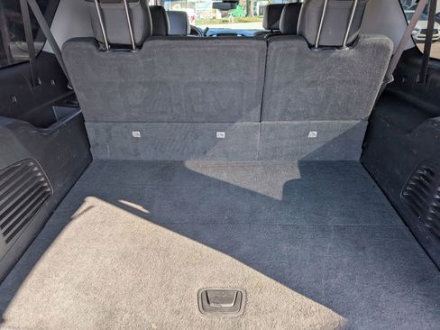 Used 2020 Chevrolet Suburban Premier image 36