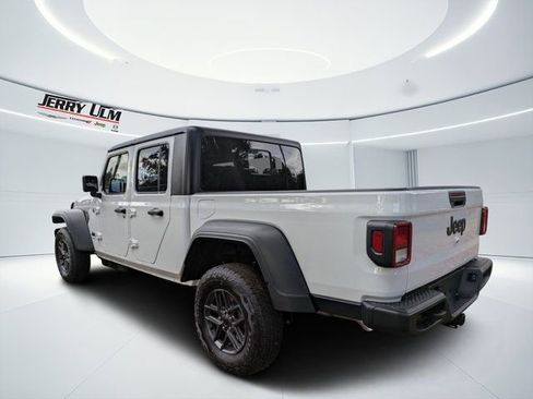 New 2026 Jeep Gladiator Sport image 5