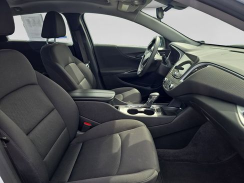 Used 2024 Chevrolet Malibu LT image 17