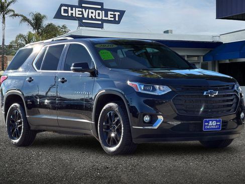 Used 2020 Chevrolet Traverse LT w/ LPO, Black Accent Package image 2