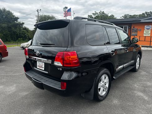 Used 2014 Toyota Land Cruiser image 5
