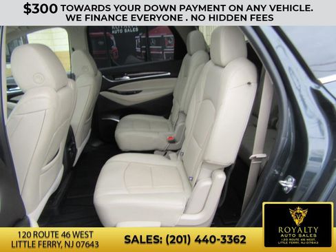 Used 2019 Buick Enclave Essence w/ LPO, Sport Appearance Package image 13