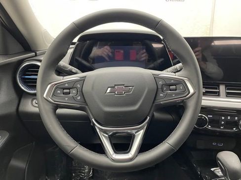 New 2026 Chevrolet Trax LT w/ Driver Confidence Package FWD image 10