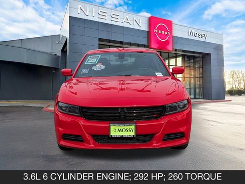 Used 2022 Dodge Charger SXT image 4