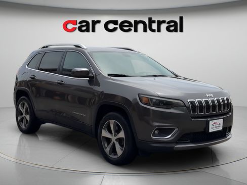 Used 2019 Jeep Cherokee Limited AWD/4WD image 8