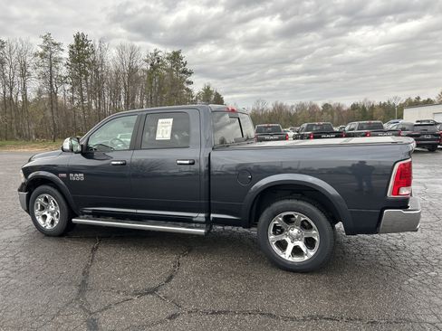 Used 2018 RAM 1500 Laramie AWD/4WD image 5