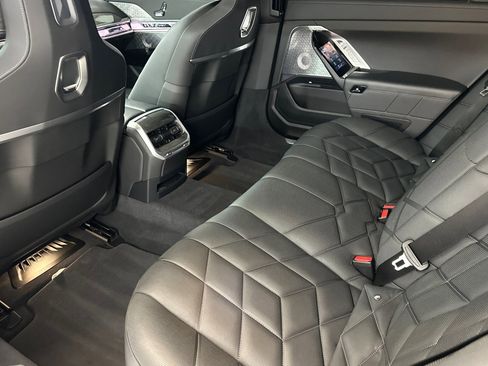 Certified 2023 BMW 760i xDrive w/ Executive Package AWD/4WD image 27