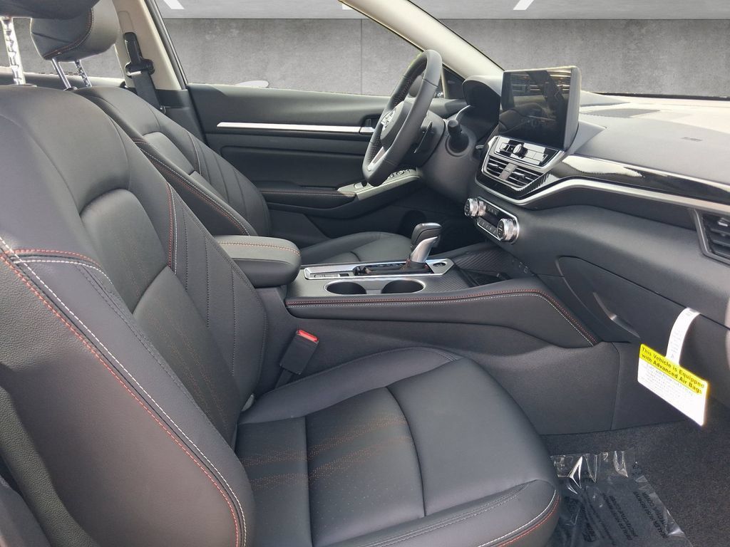New 2026 Nissan Altima 2.5 SR FWD image 25