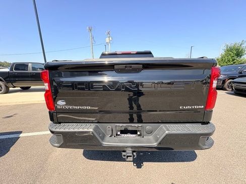 Used 2022 Chevrolet Silverado 1500 Custom Trail Boss w/ Safety Confidence Package AWD/4WD image 5