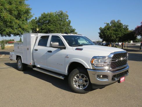 New 2022 RAM 3500 Tradesman w/ Chrome Appearance Group image 3