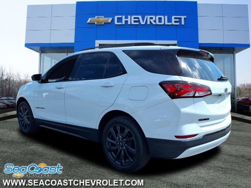 Certified 2022 Chevrolet Equinox RS w/ LPO, Floor Liner Package image 3