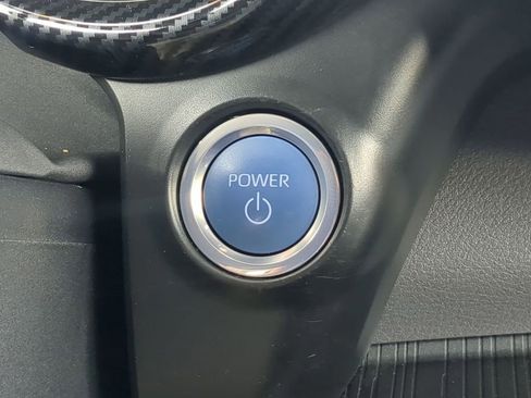 Used 2024 Toyota Sienna XSE FWD image 19