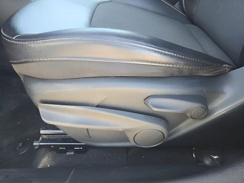 Used 2019 Jeep Compass Latitude image 16