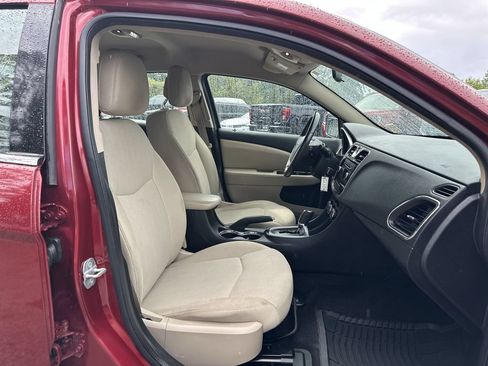 Used 2013 Chrysler 200 Touring FWD image 25