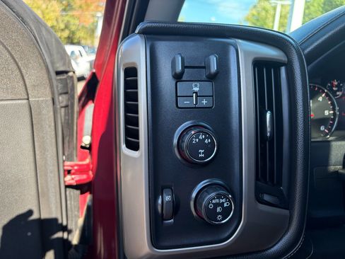 Used 2015 GMC Sierra 2500 Denali w/ Suspension Package, Off-Road image 24