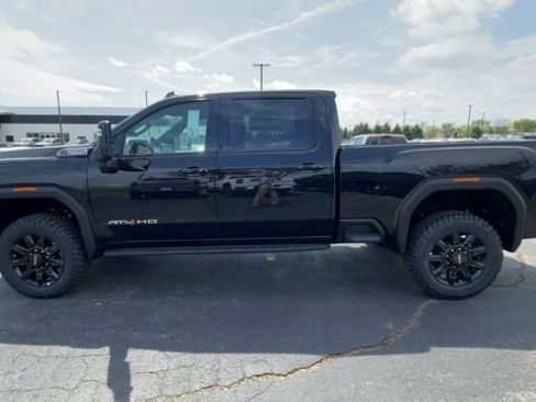 New 2026 GMC Sierra 2500 AT4 w/ AT4 Premium Plus Package AWD/4WD image 7