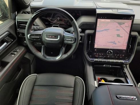 New 2026 GMC Yukon AT4 Ultimate AWD/4WD image 10