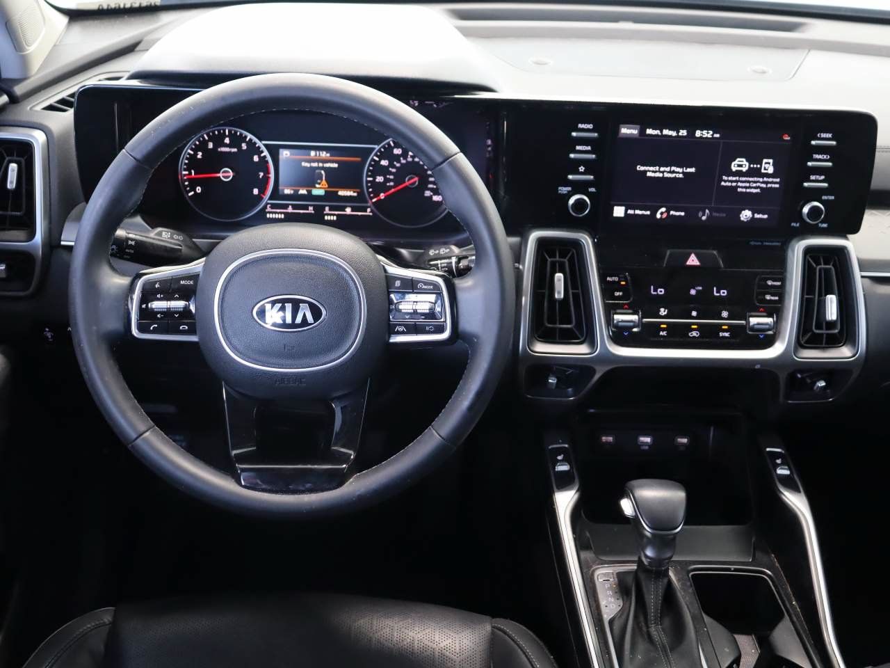Used 2021 Kia Sorento S w/ Panoramic Sunroof Package AWD/4WD image 11
