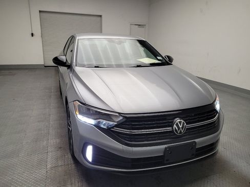 Used 2024 Volkswagen Jetta Sport image 14