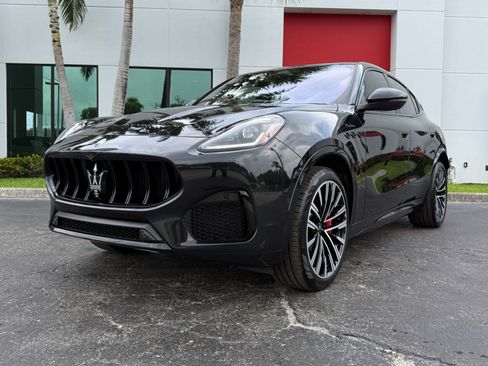 Used 2025 Maserati Grecale Modena AWD/4WD image 9