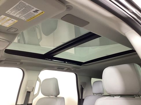 New 2025 Ford Expedition Max Platinum w/ Driver's Package image 22