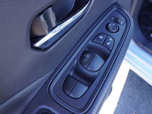 New 2025 Nissan Versa SV w/ Trunk Package image 15