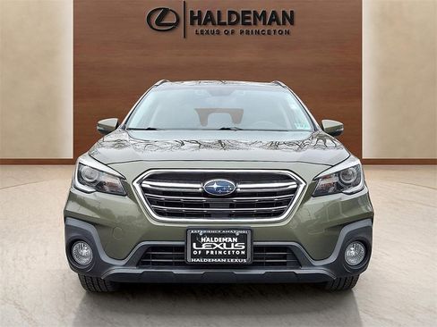 Used 2019 Subaru Outback 3.6R Touring image 2